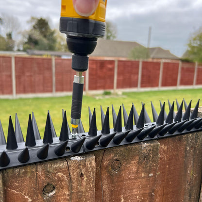 Fence Wall Spikes Garden Tall Bird Spikes Cat Pigeon Deterrent Coverage of Approx.16M Per Box Anti Climb 44 x 4.3 x 3.8cm Warning Sign Included & Screws