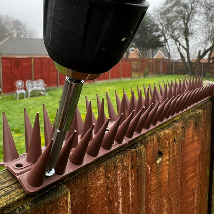 Fence Wall Spikes Garden Tall Bird Spikes Cat Pigeon Deterrent Coverage of Approx.16M Per Box Anti Climb 44 x 4.3 x 3.8cm Warning Sign Included & Screws